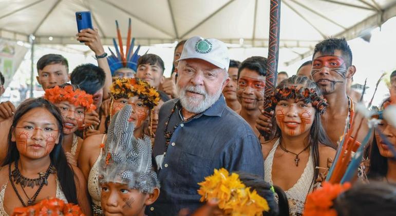 Presidente prometeu, ainda, demarca&ccedil;&atilde;o de regi&otilde;es ind&iacute;genas