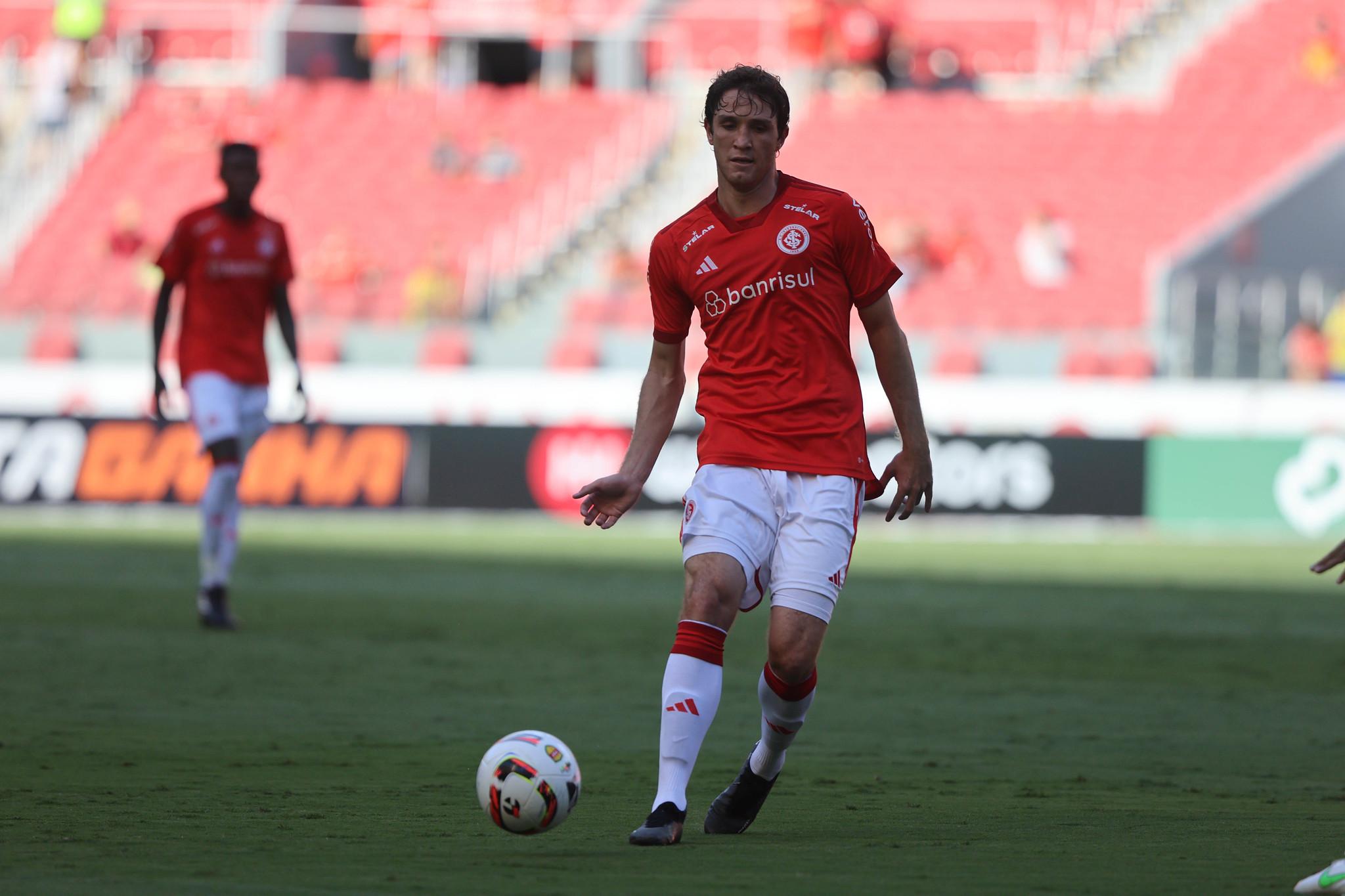 M&aacute;rio Fernandes disputou cinco jogos com a camisa do Inter