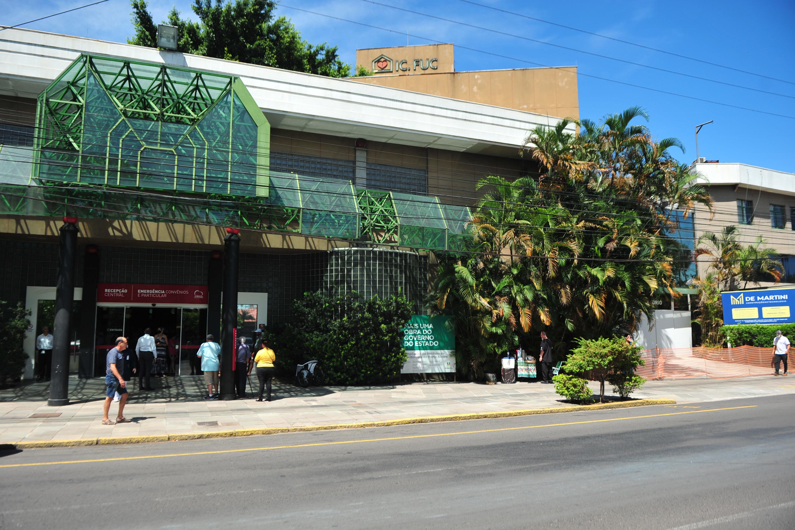 Instituto de Cardiologia de Porto Alegre atende emerg&ecirc;ncia pelo SUS, por conv&ecirc;nios e particular.