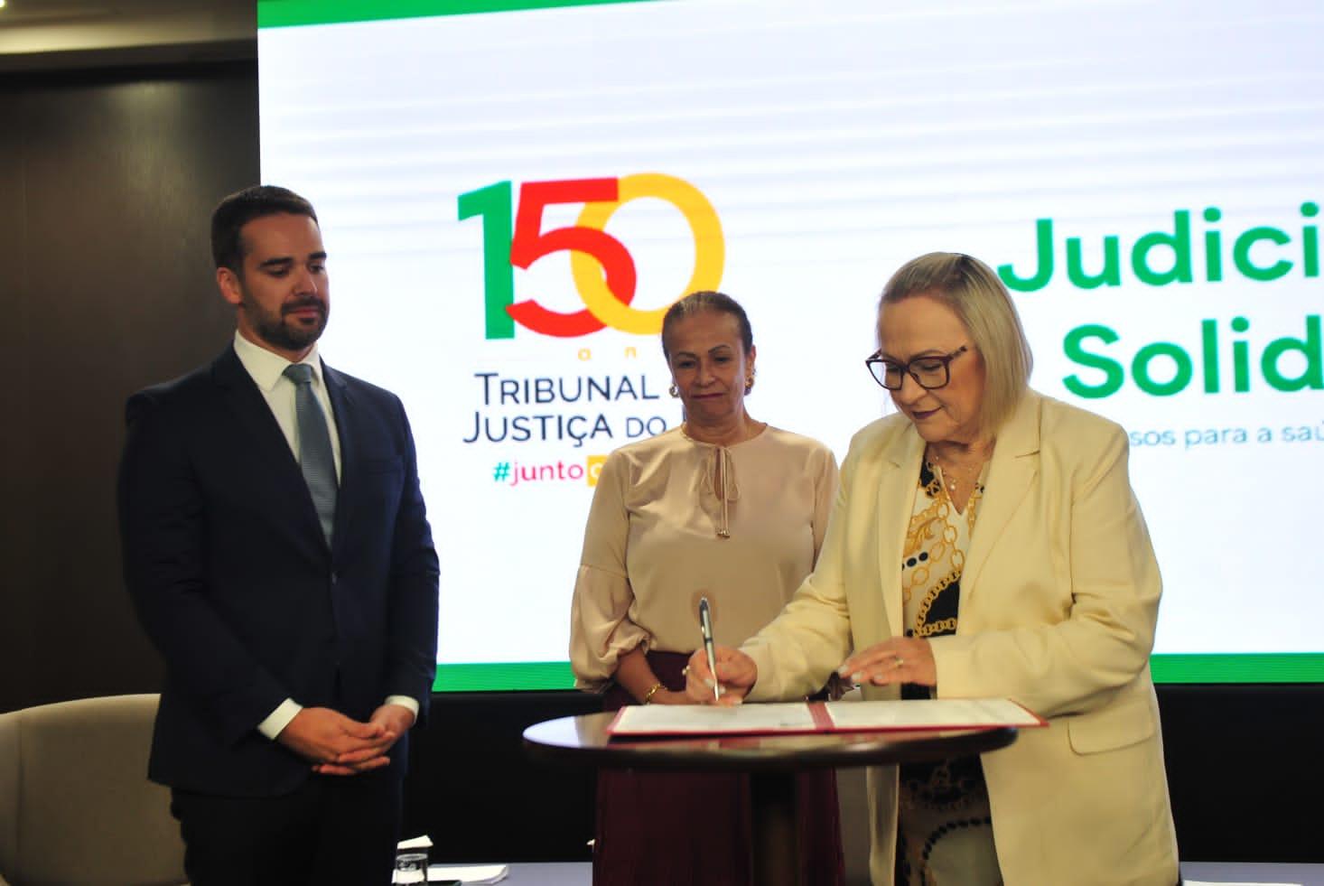 Acordo visa refor&ccedil;ar atendimento na &aacute;rea de oncologia pelo Sistema &Uacute;nico de Sa&uacute;de (SUS)