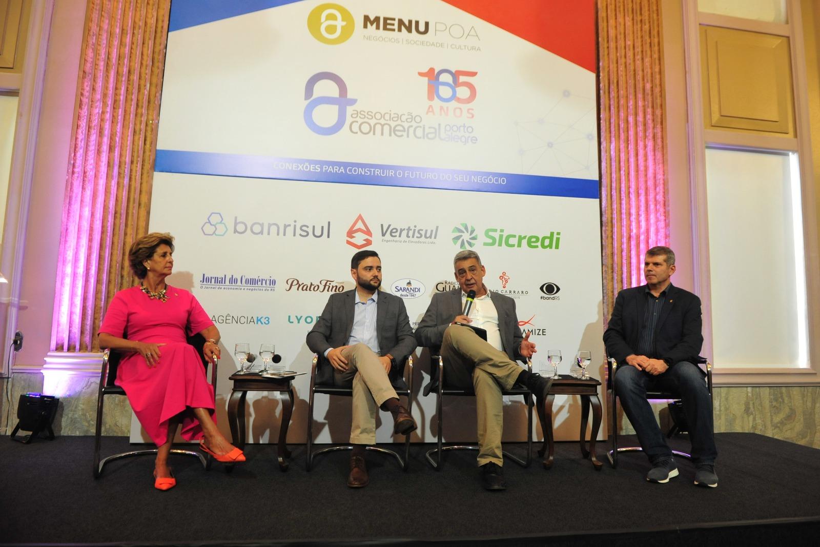 A presidente da ACPA, Suzana Velhinho, comandou o debate com o vice-governador do Estado, Gabriel Souza, o prefeito de Porto Alegre, Sebasti&atilde;o Melo, e o presidente do South Summit Brazil, Jos&eacute; Renato Hopf.