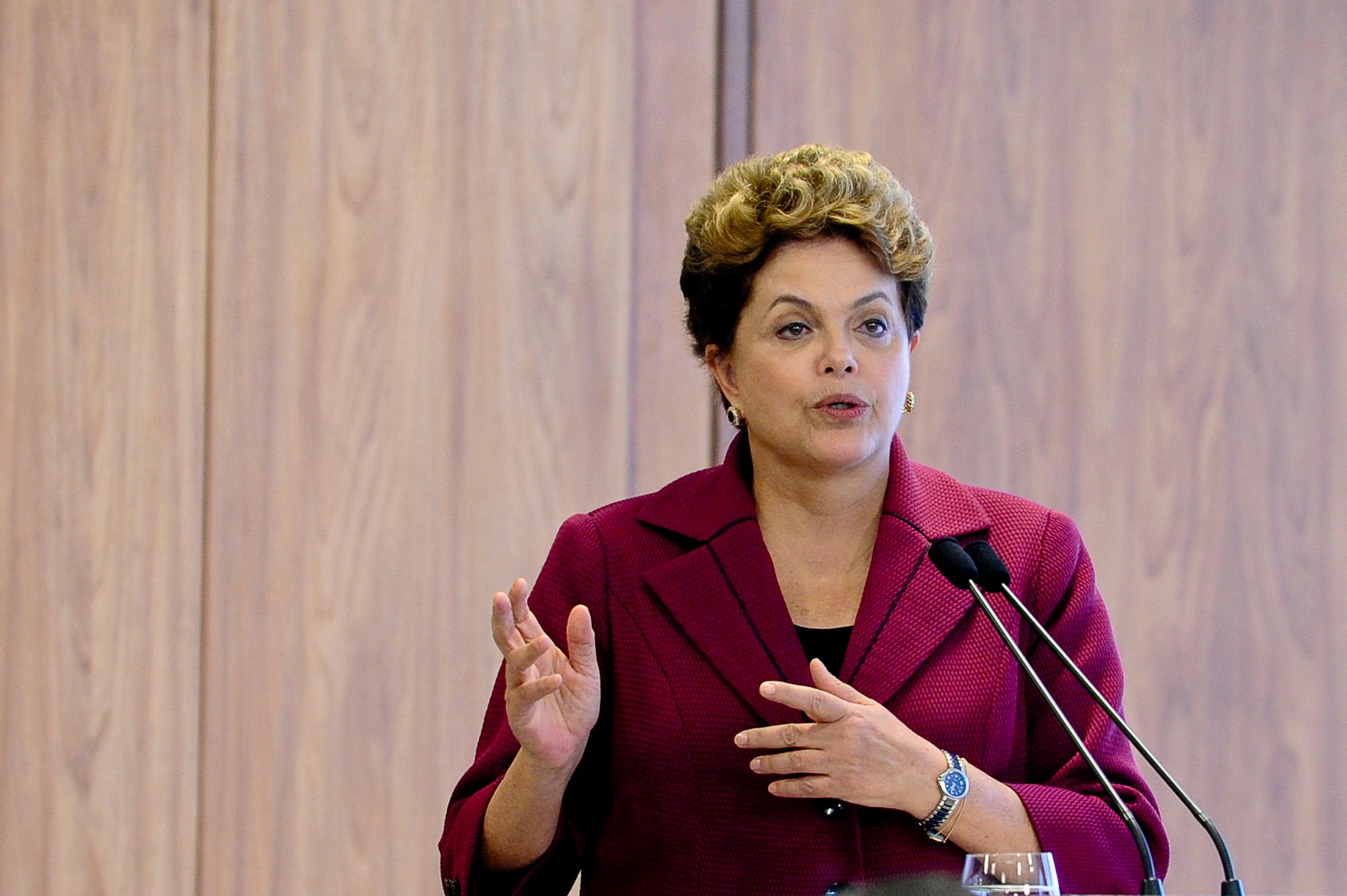 Dilma assumiu o comando do banco dos Brics