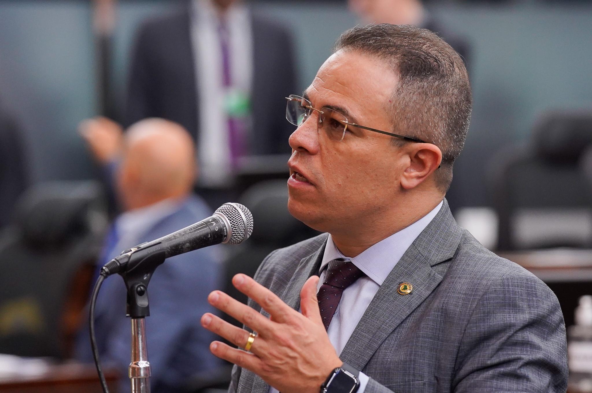 Deputado estadual Elizandro Sabino &eacute; o presidente estadual do PTB
