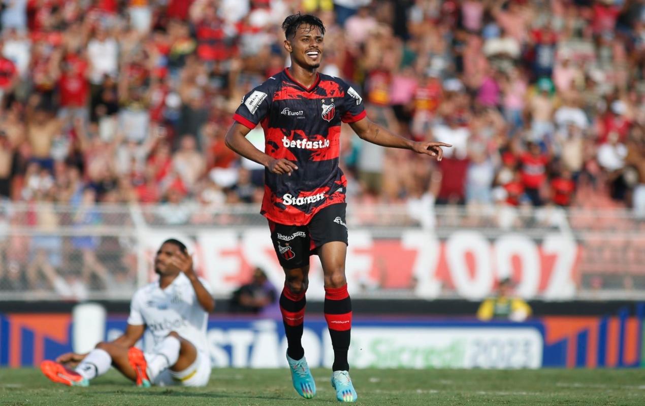 Gabriel Barros marcou contra o Santos no Paulist&atilde;o