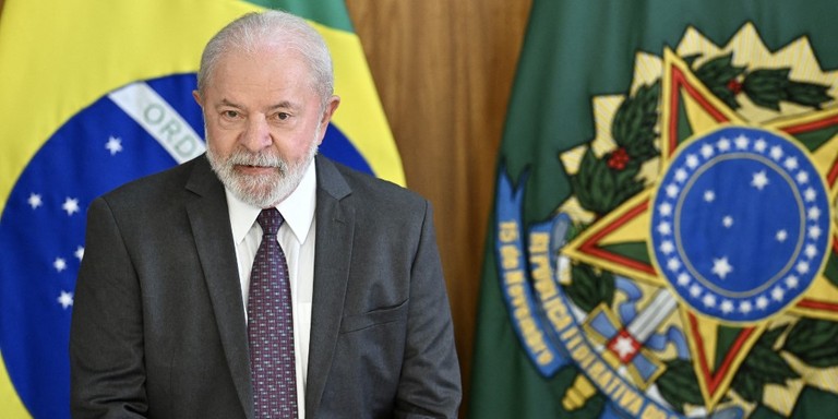 Lula pede ao Congresso a descontinuação de tramitação de projetos de Bolsonaro Lula pede ao Congresso a descontinuação de tramitação de projetos de Bolsonaro