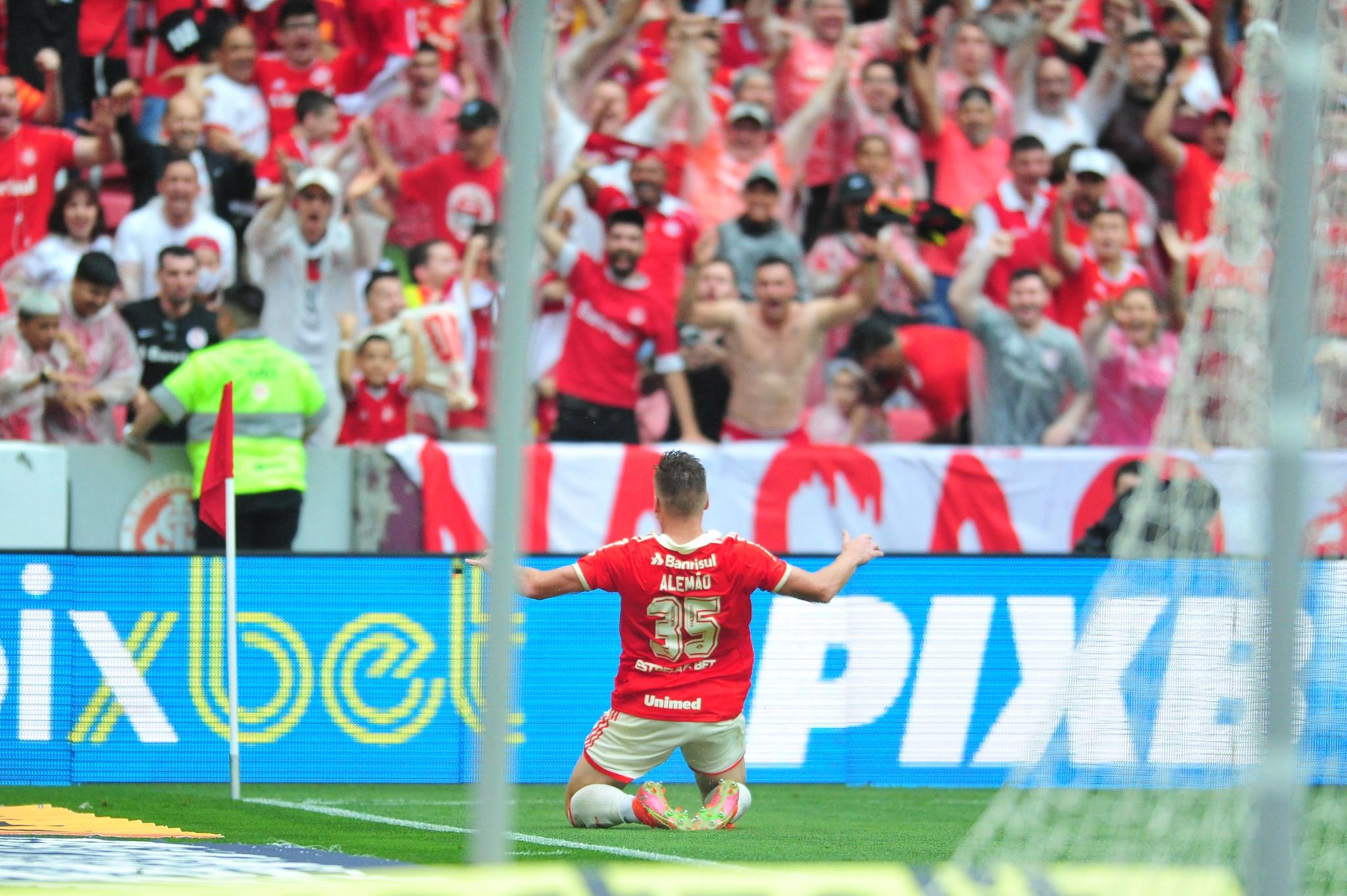 Alem&atilde;o tem 12 gols marcados com a camisa colorada