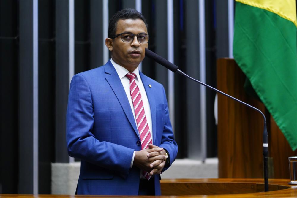 Deputado Dr. Francisco foi o escolhido para o relatoria do Programa Bolsa Fam&iacute;lia