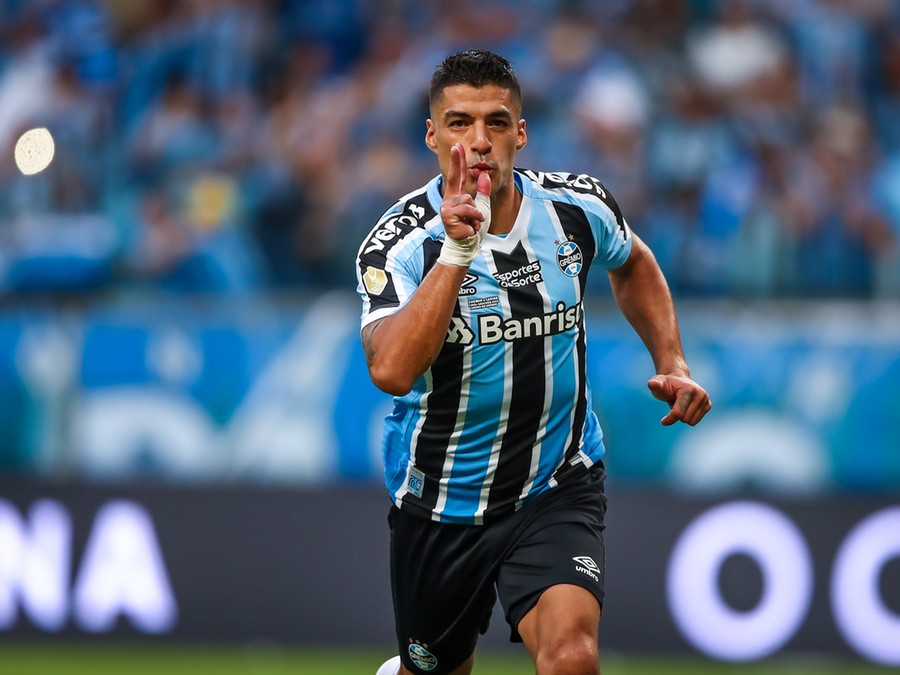 Suárez saiu do Grêmio, mas continua aqui, no coração do brasileiro Suárez saiu do Grêmio, mas continua aqui, no coração do brasileiro