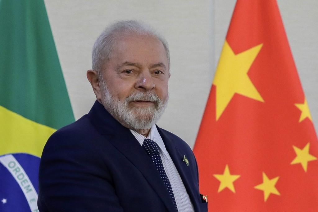 Presidente da Rep&uacute;blica retorna da China com a promessa de oficializar proposta para substituir o teto de gastos