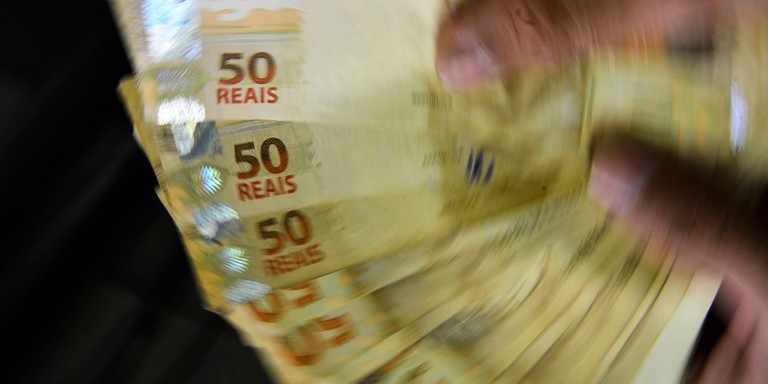 Governo prossegue pagamento do Bolsa Família Governo prossegue pagamento do Bolsa Família