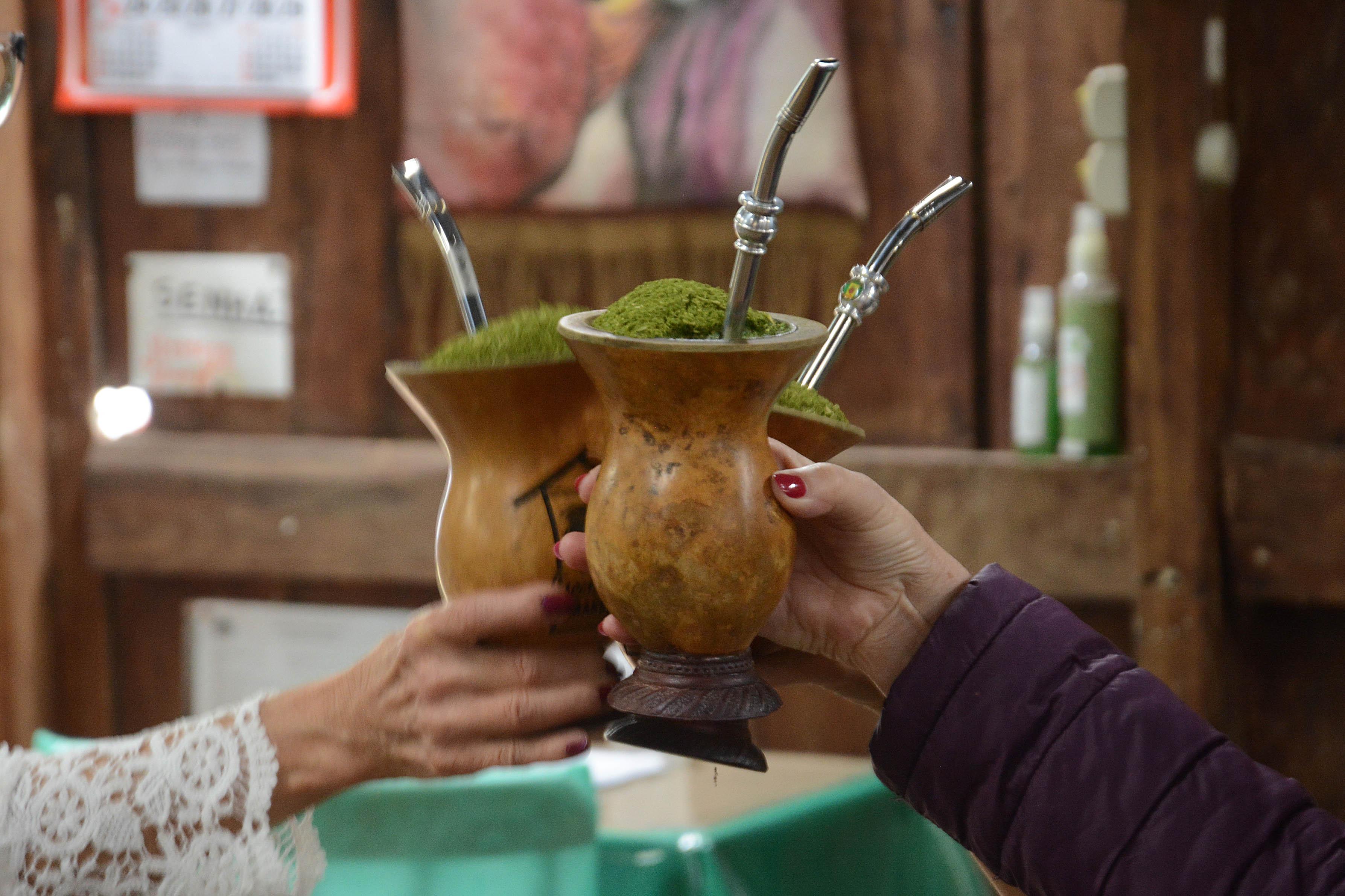 &Eacute; preciso ficar atento &agrave; quantidade de consumo da bebida, diz especialista