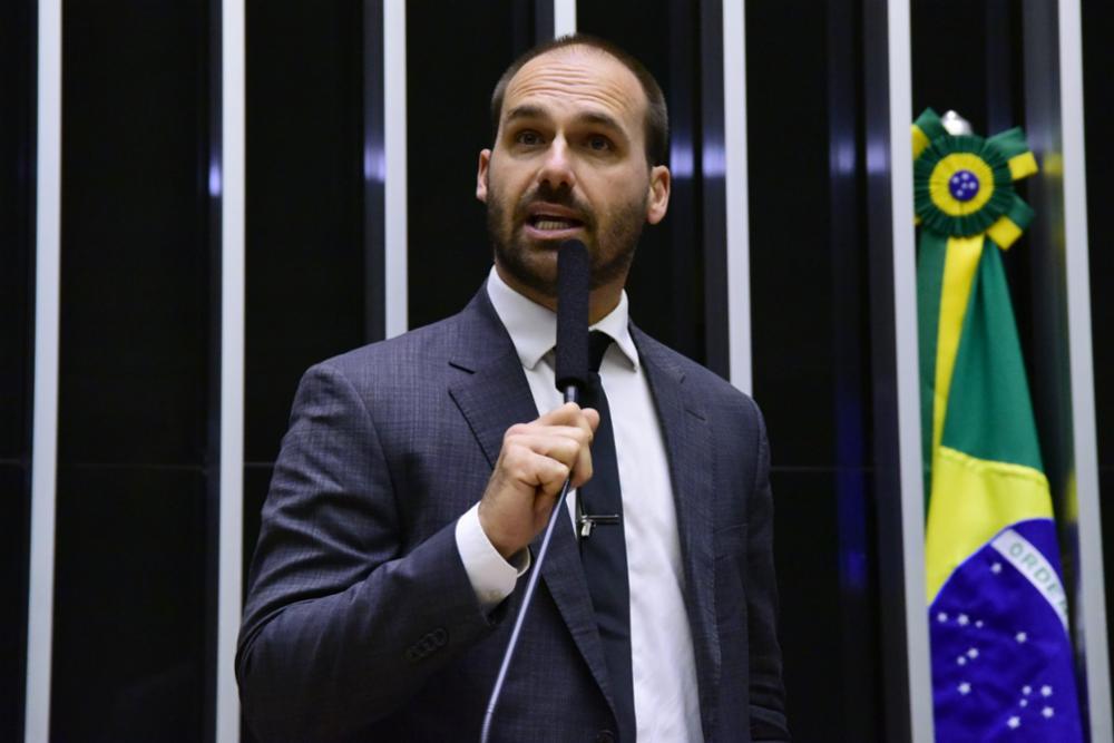 Eduardo Bolsonaro &eacute; cotado da oposi&ccedil;&atilde;o para CPMI