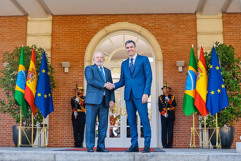 Na Espanha, Lula e Pedro S&aacute;nchez assinam tr&ecirc;s acordos