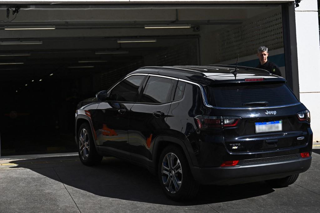 Carro que carregou Bolsonaro at&eacute; depoimento nesta quarta-feira 