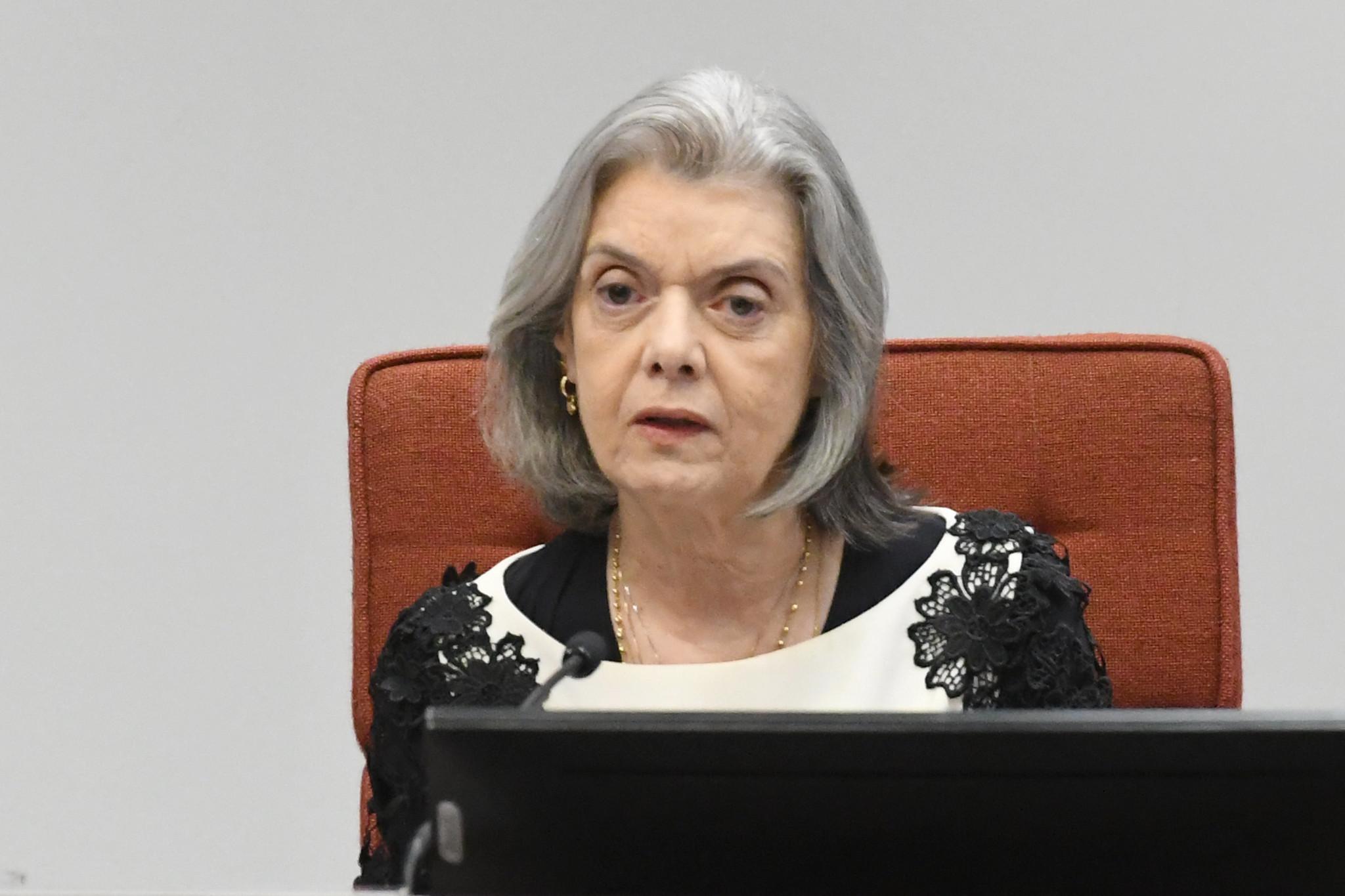C&aacute;rmen L&uacute;cia ressalta que direito das mulheres deve ser garantido 