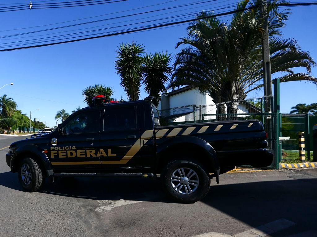 PF faz buscas em endere&ccedil;o de Bolsonaro 