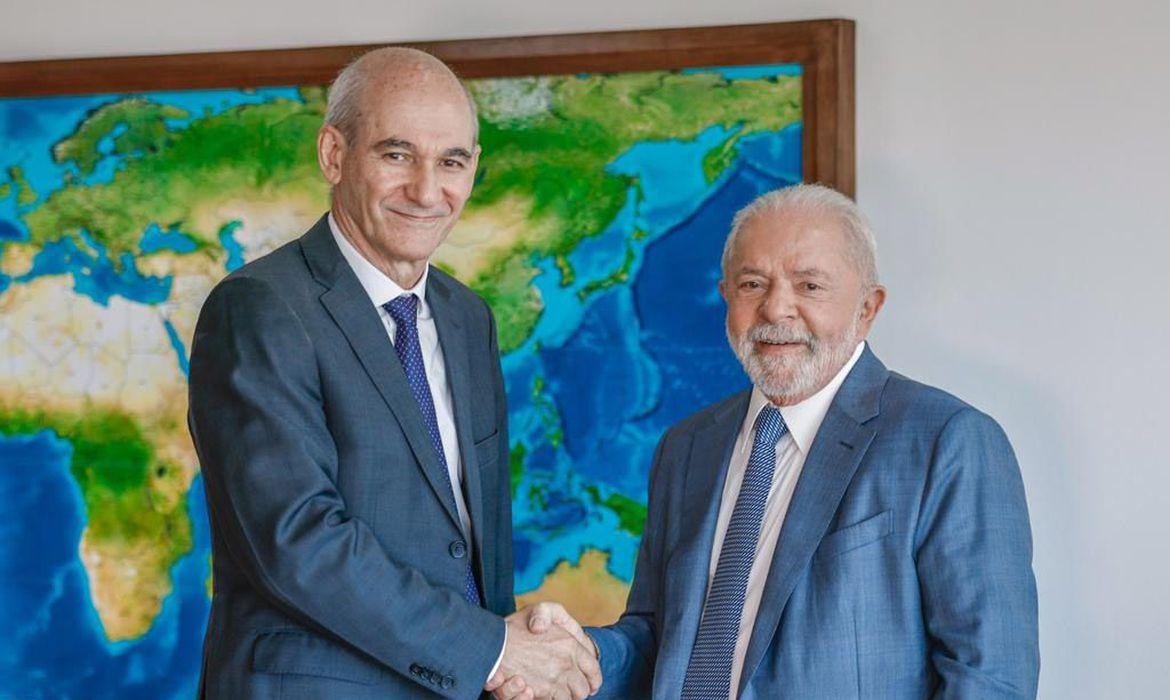 Amaro dos Santos foi empossado em uma cerim&ocirc;nia reservada no Pal&aacute;cio do Planalto