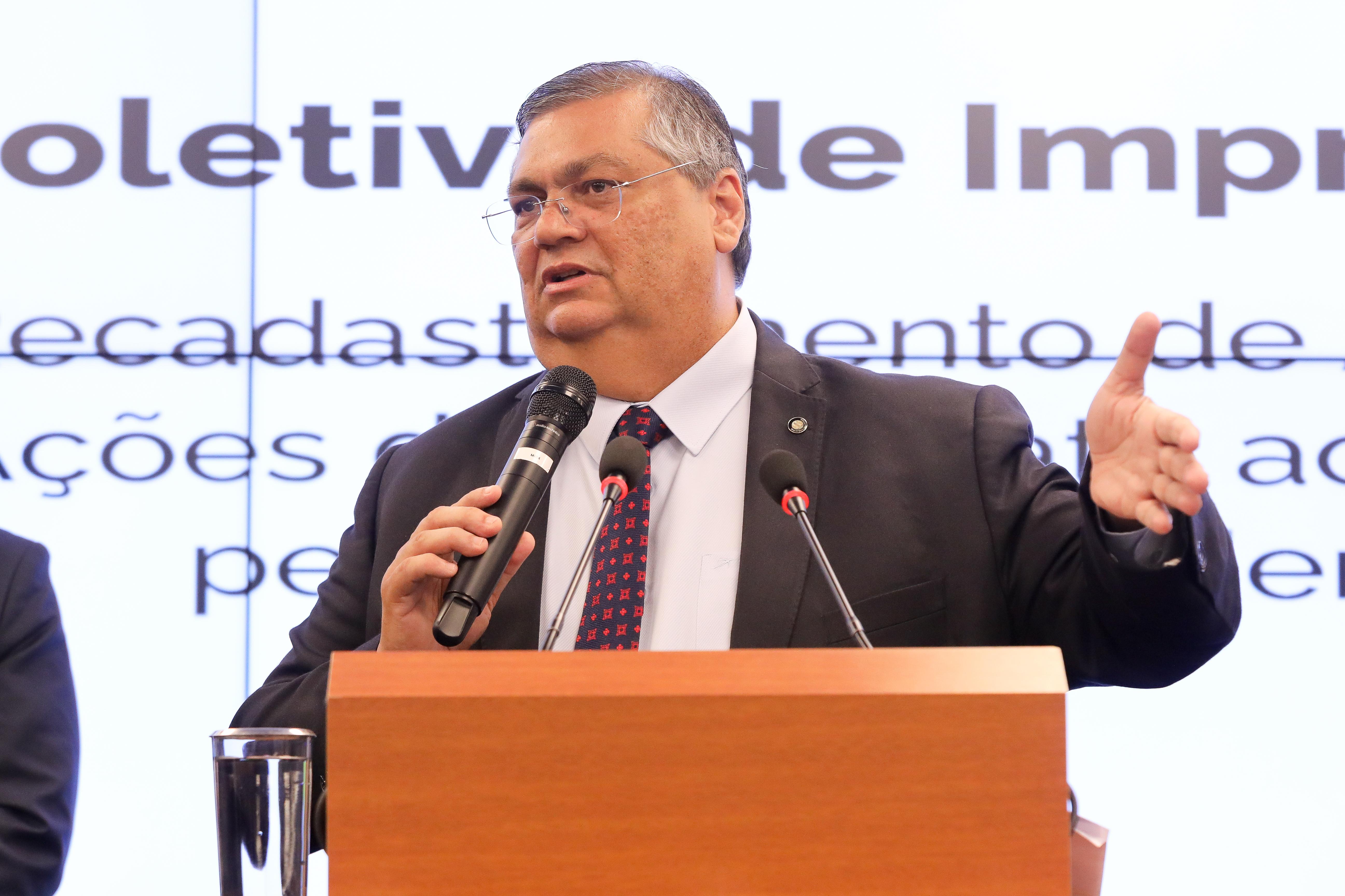 Pol&iacute;cia Federal iniciou uma opera&ccedil;&atilde;o para prender donos de armas que n&atilde;o fizeram o cadastro obrigat&oacute;rio