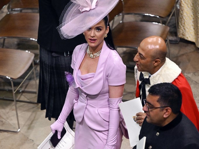 Cantora Katy Perry estava entre as celebridades convidadas para a cerimônia Cantora Katy Perry estava entre as celebridades convidadas para a cerimônia