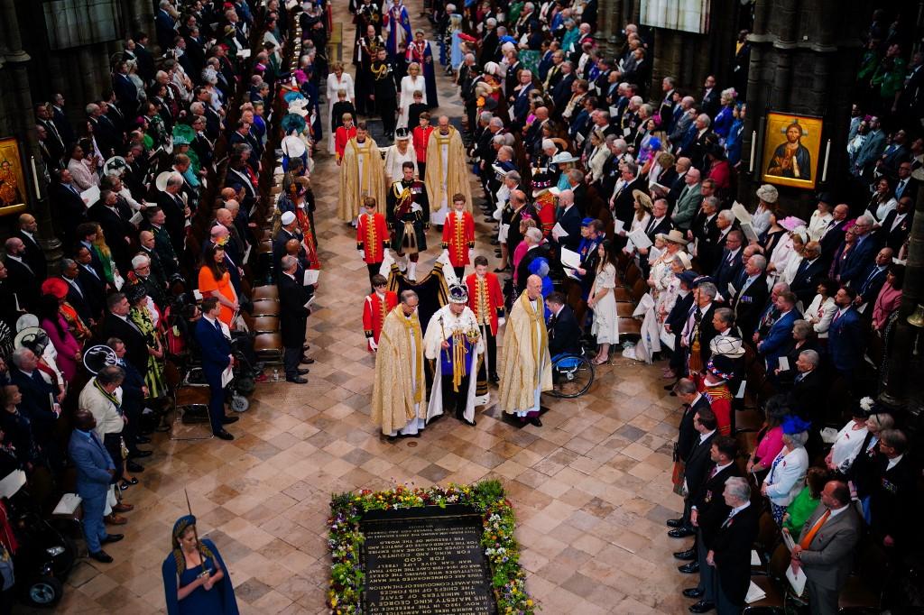 Cerim&ocirc;nia de coroa&ccedil;&atilde;o de Charles III