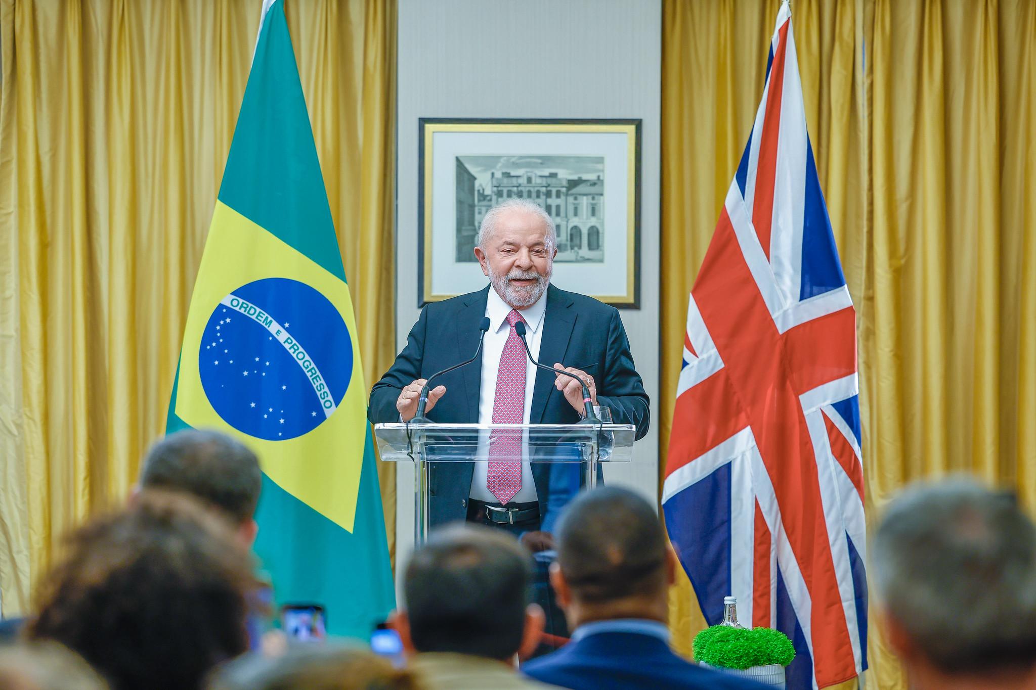 Lula cumpre agenda em Londres