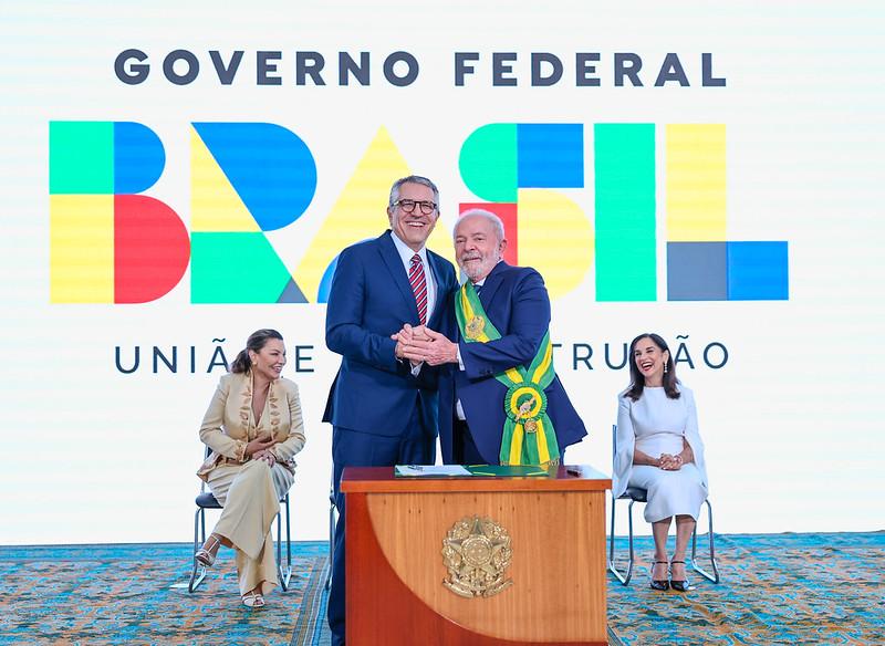 Padilha &eacute; respons&aacute;vel pela articula&ccedil;&atilde;o pol&iacute;tica do Governo
