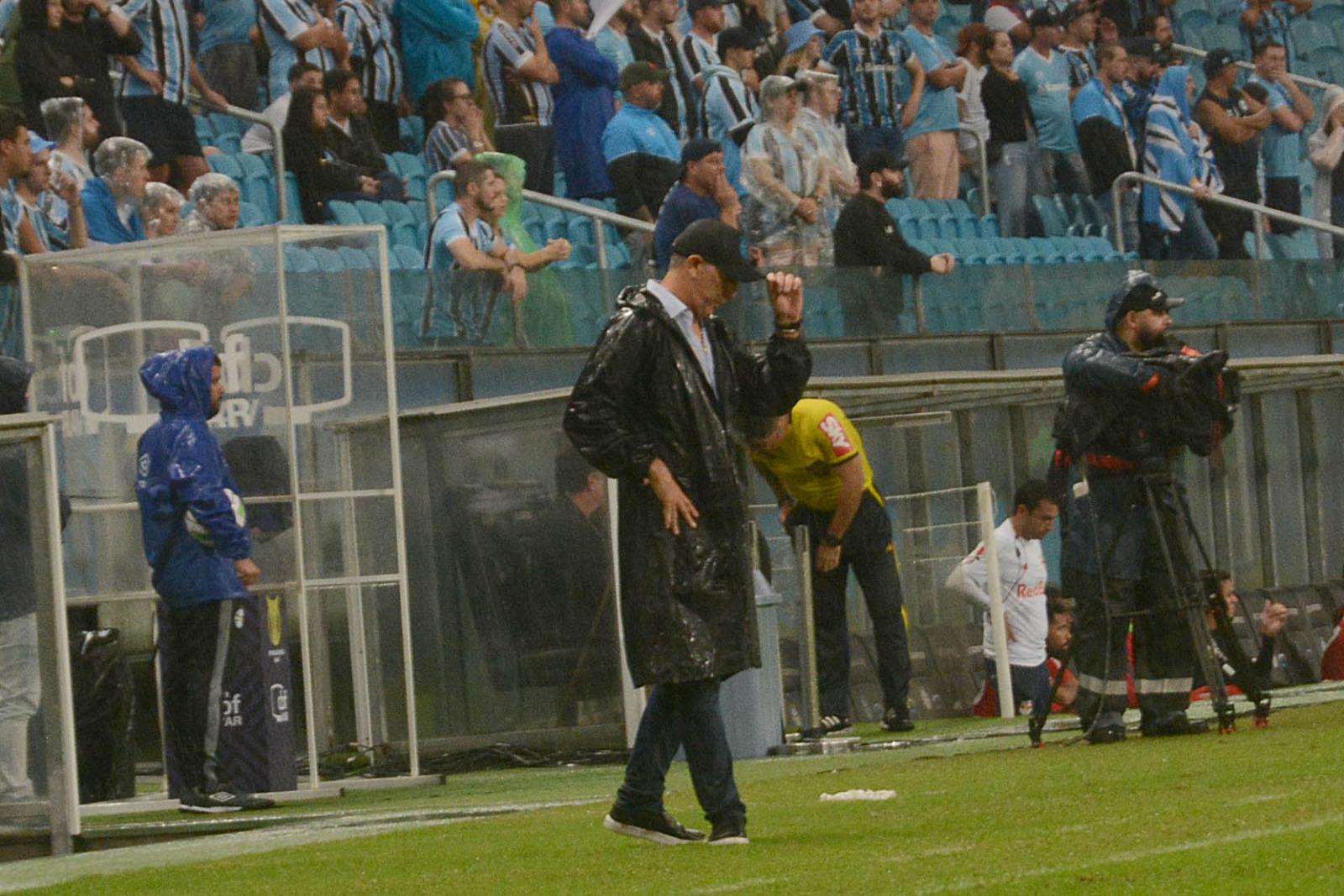 Renato desaprovou a atua&ccedil;&atilde;o gremista neste domingo