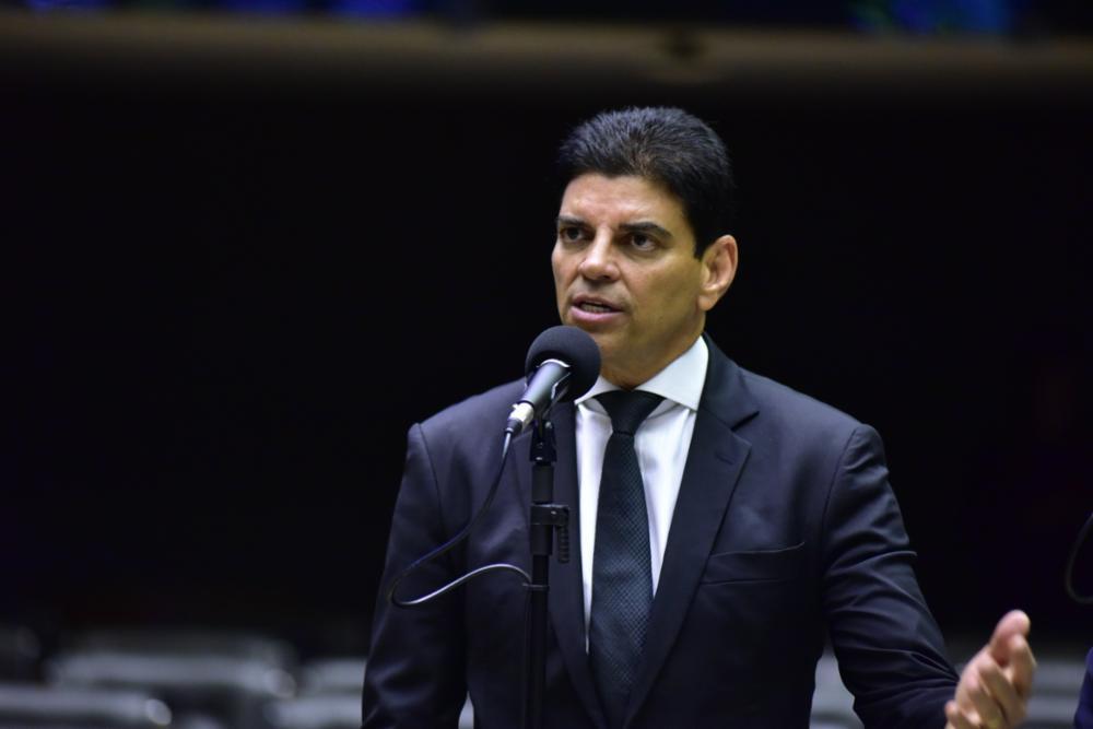 Deputado Cl&aacute;udio Cajado apresenta hoje texto da proposta aos l&iacute;deres dos partidos na c&acirc;mara