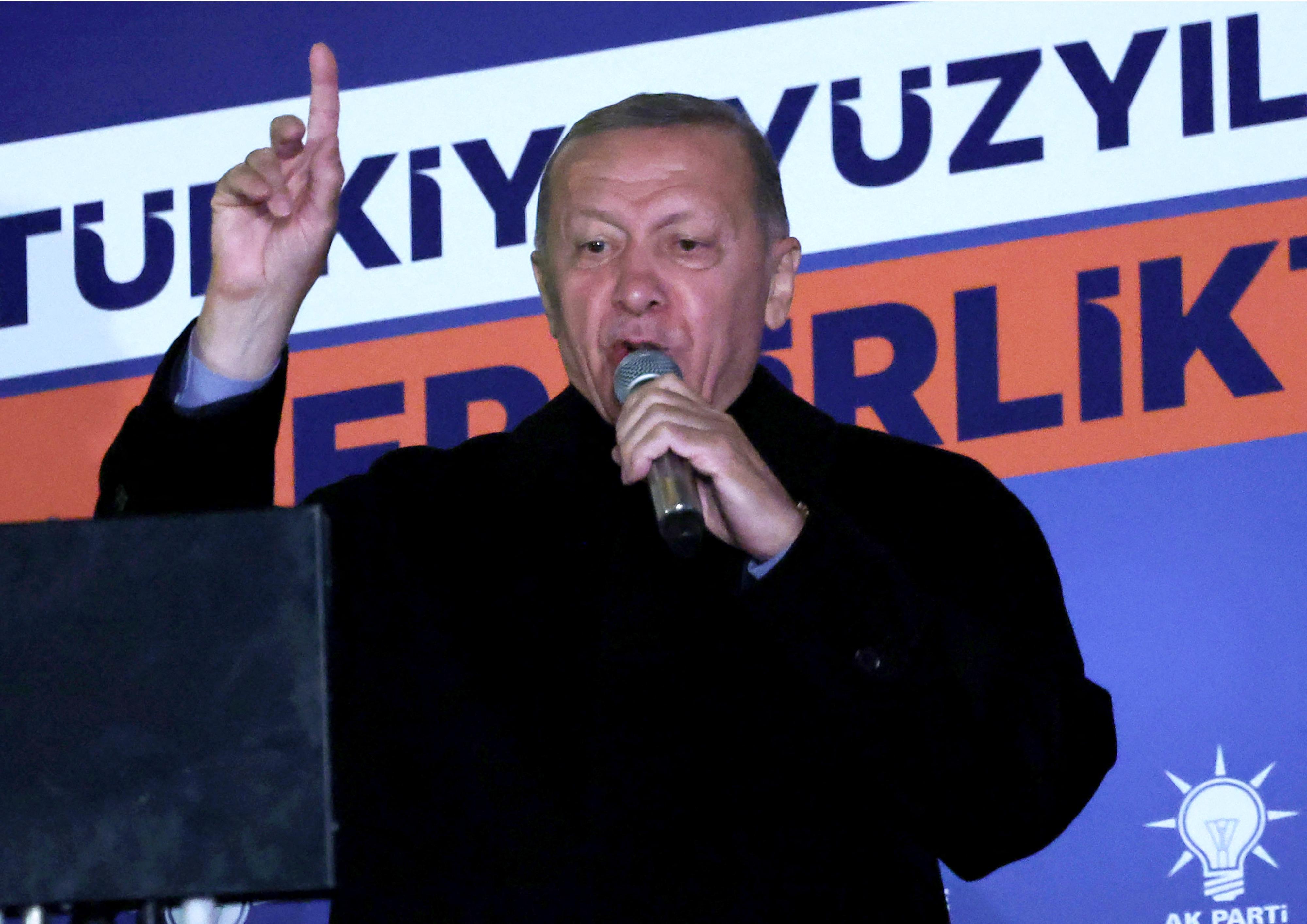 Erdogan disse que sua alian&ccedil;a conservadora governista conquistou uma "maioria" no Parlamento