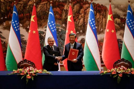 Presidente chine recebe l&iacute;der do Uzbequist&atilde;o