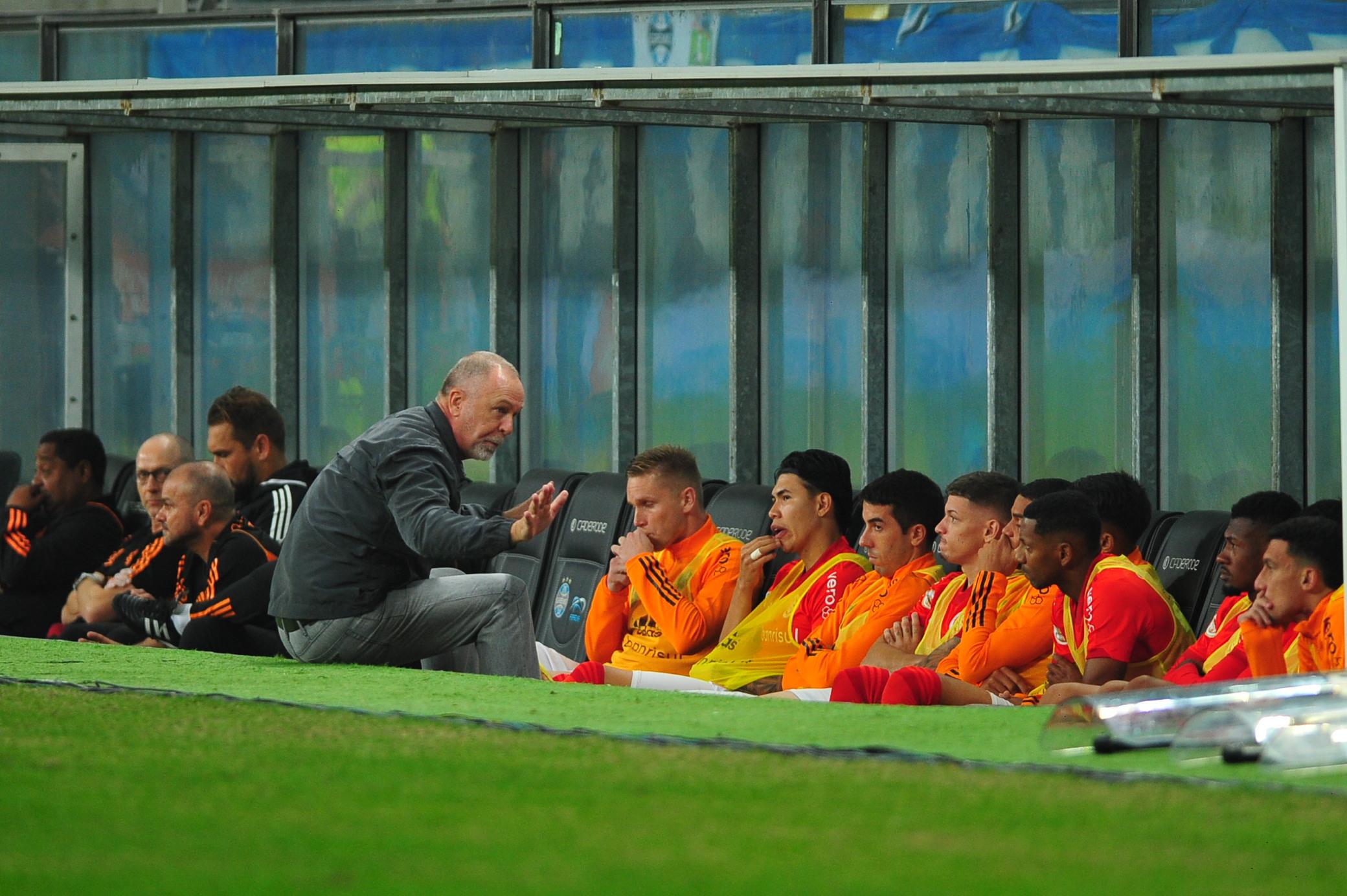 Inter perdeu de 3 a 1 para o Gr&ecirc;mio neste domingo