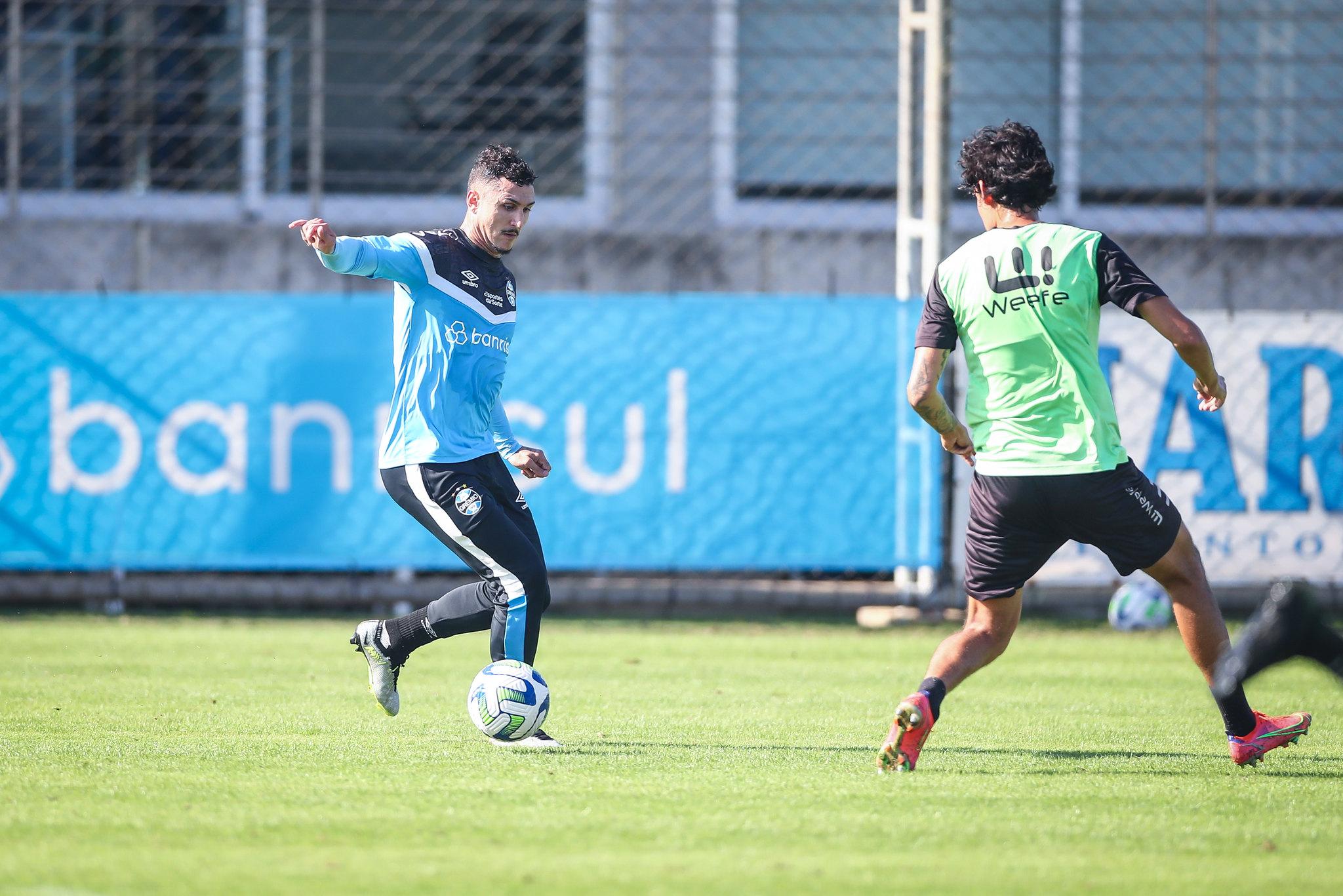 Vina participou do jogo-treino desta ter&ccedil;a-feira