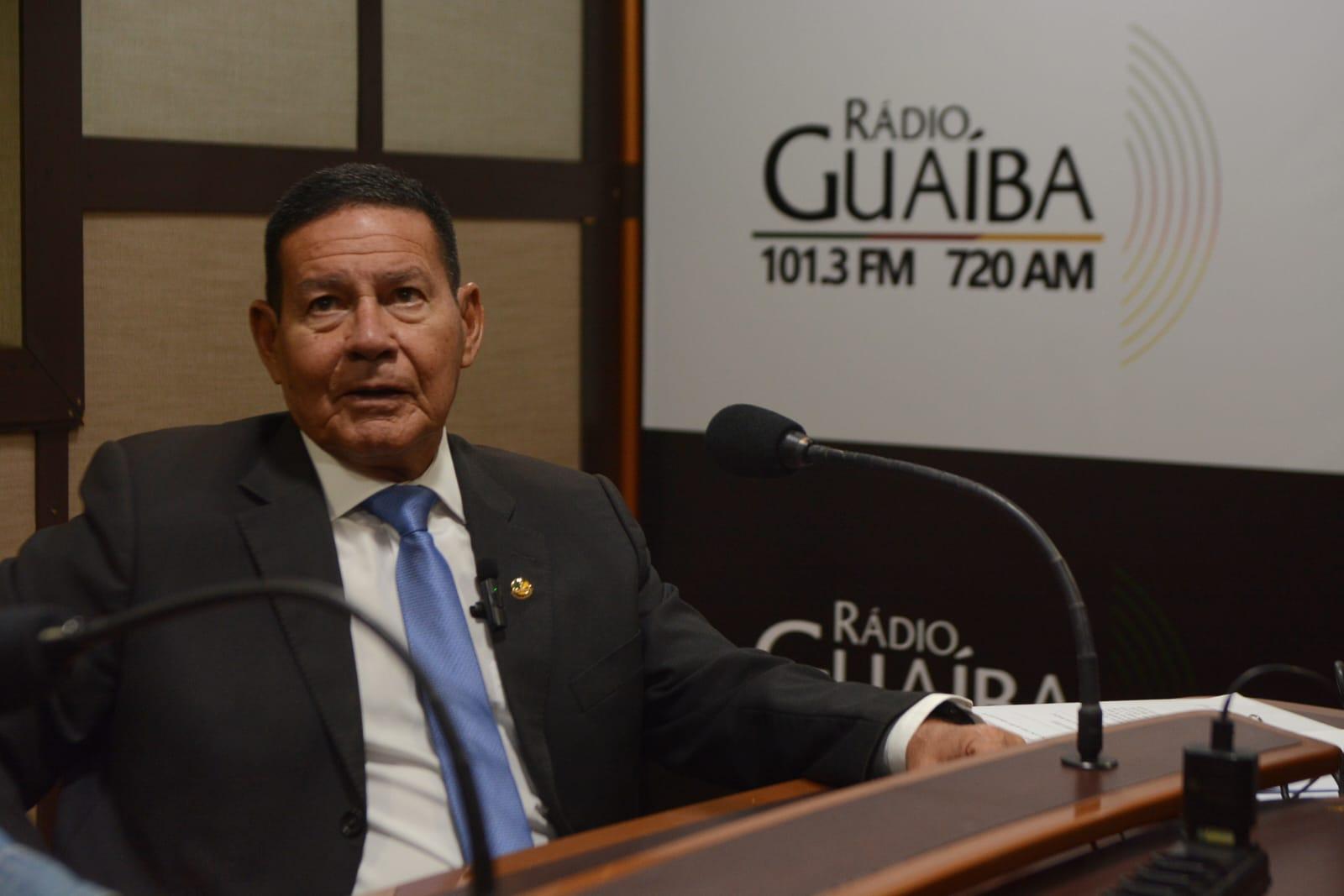Senador Hamilton Mour&atilde;o esteve no programa "Agora", da R&aacute;dio Gua&iacute;ba, nesta sexta-feira