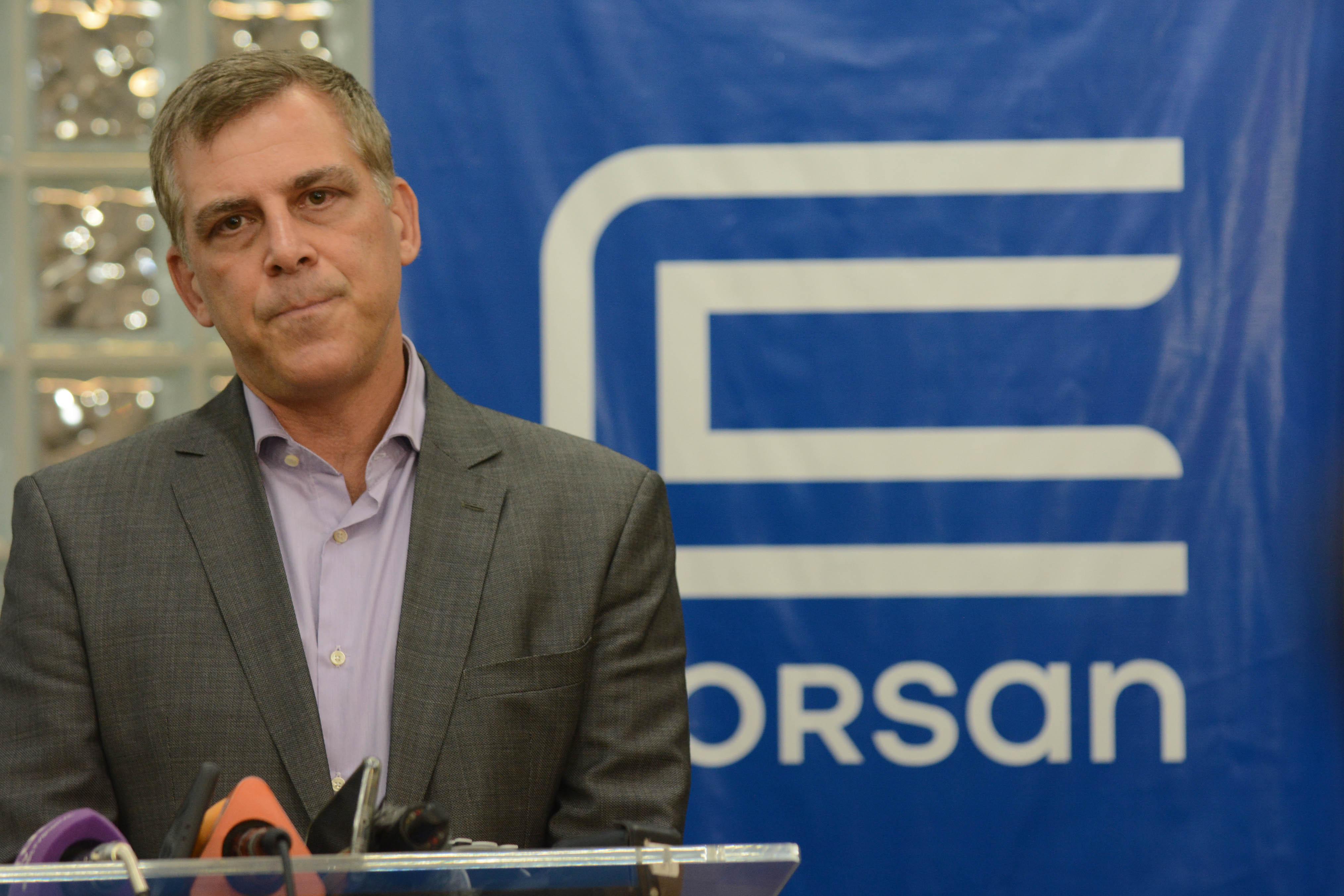 O diretor-presidente da Corsan, Roberto Barbuti, que permanecer&aacute; no cargo at&eacute; a transi&ccedil;&atilde;o para um substituto.