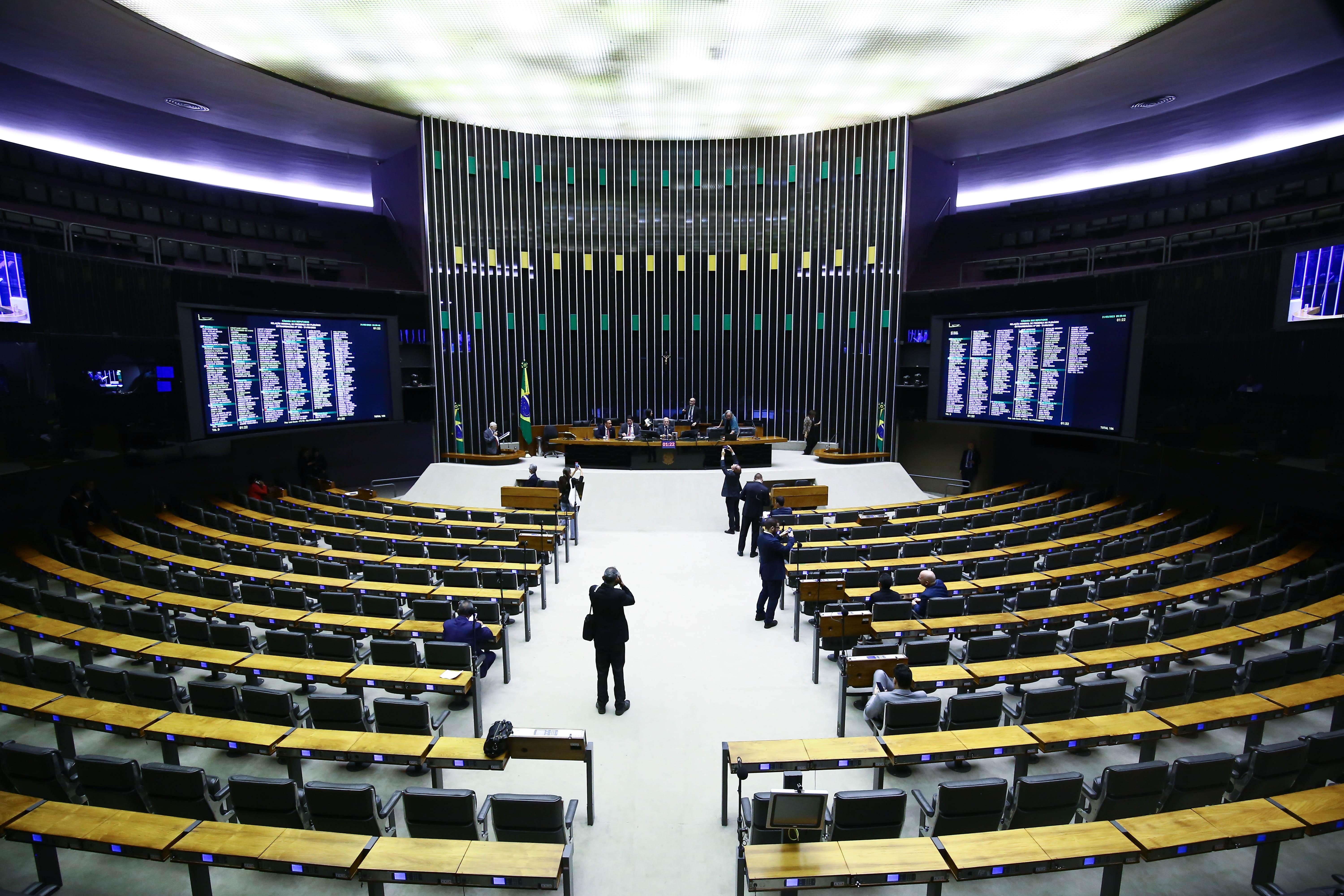 C&acirc;mara critica articula&ccedil;&atilde;o de Lula 