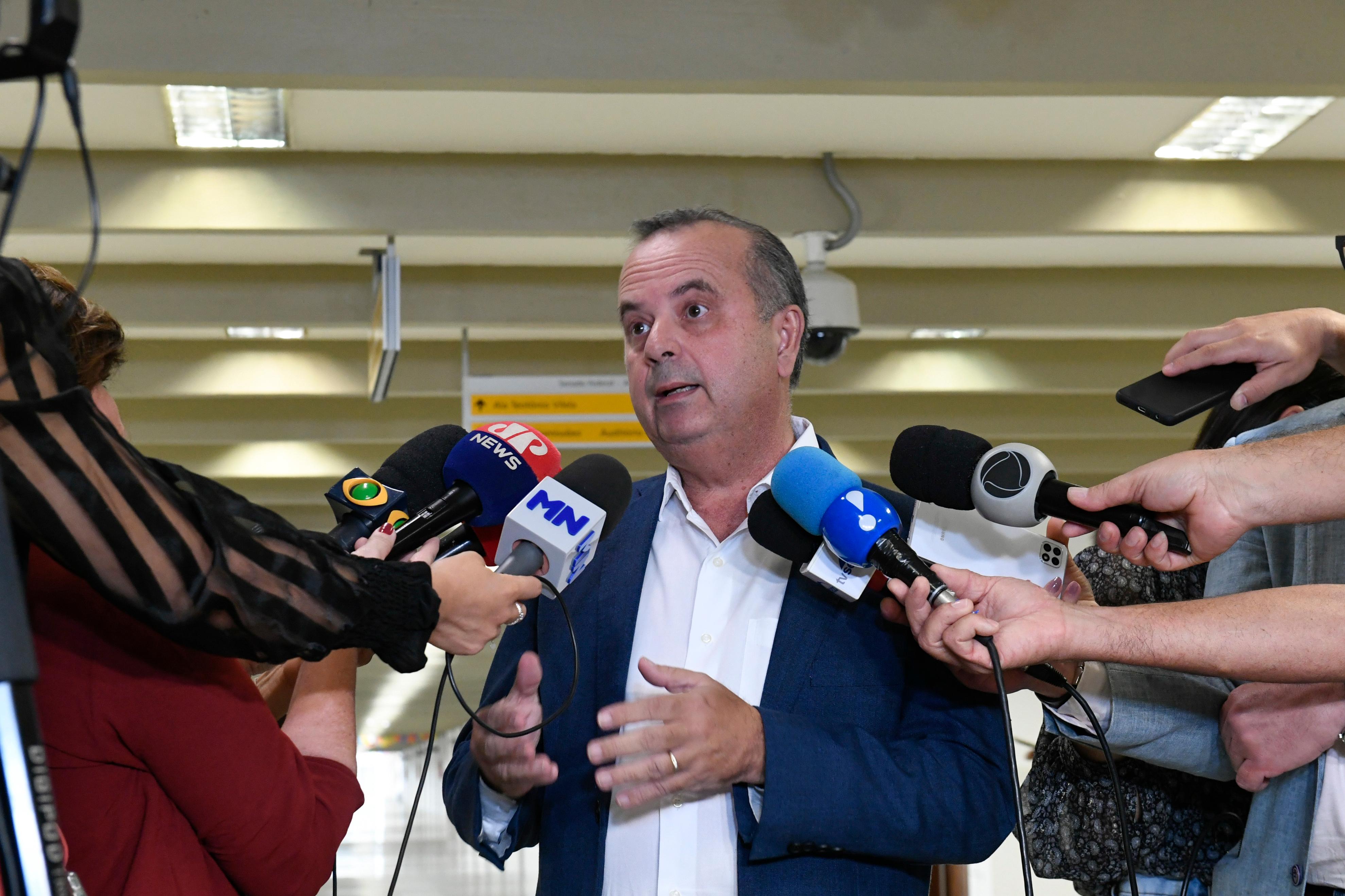 Justi&ccedil;a suspende direitos pol&iacute;ticos de Marinho 