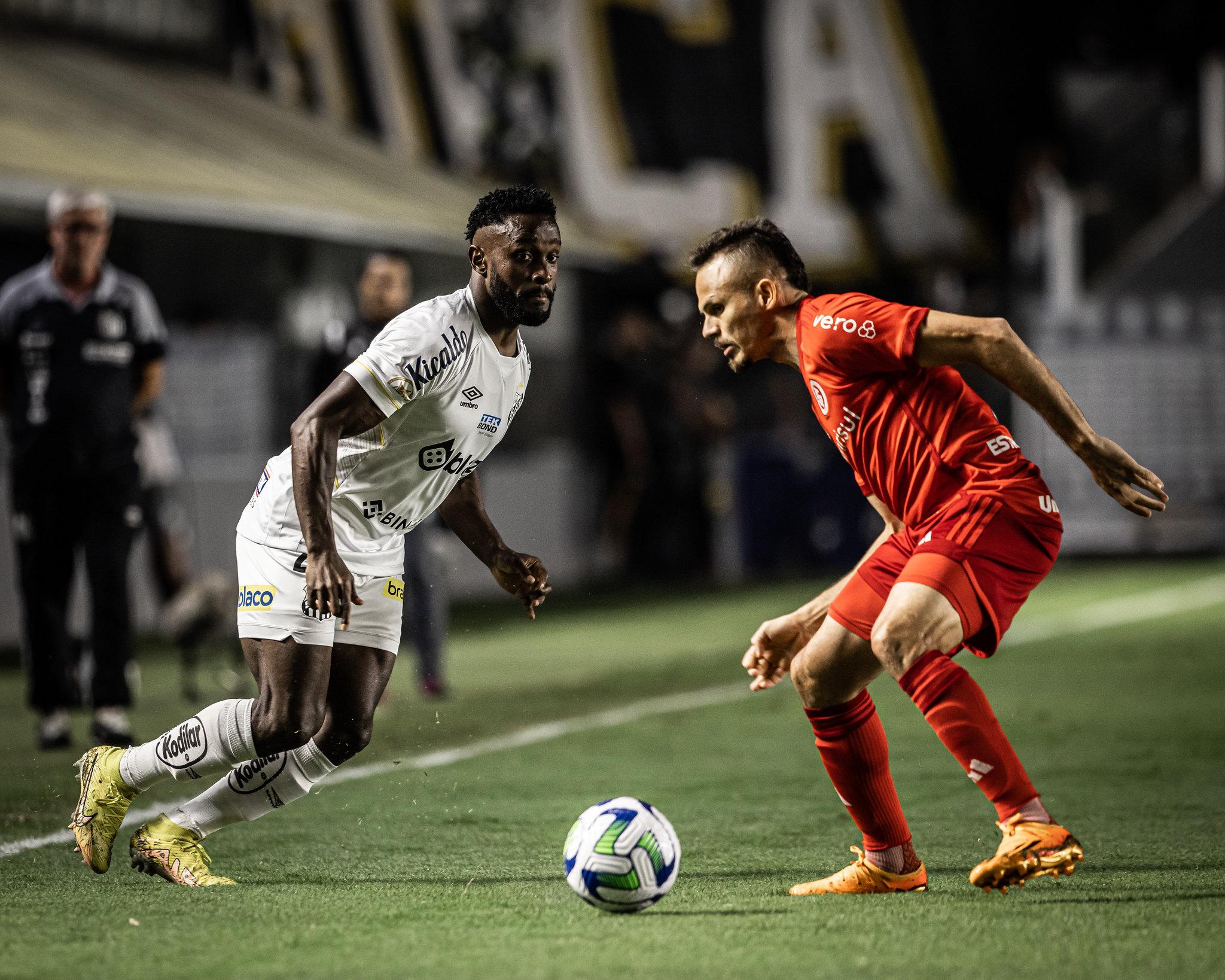 Inter suporta press&atilde;o e segura empate com Santos na Vila Belmiro