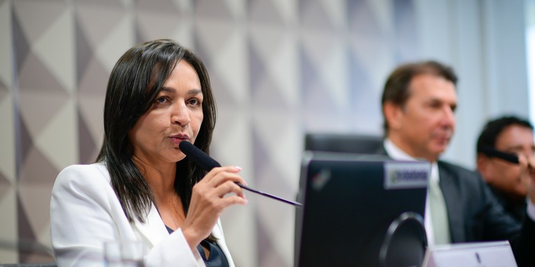 senadora Eliziane Gama (PSD-MA) senadora Eliziane Gama (PSD-MA)