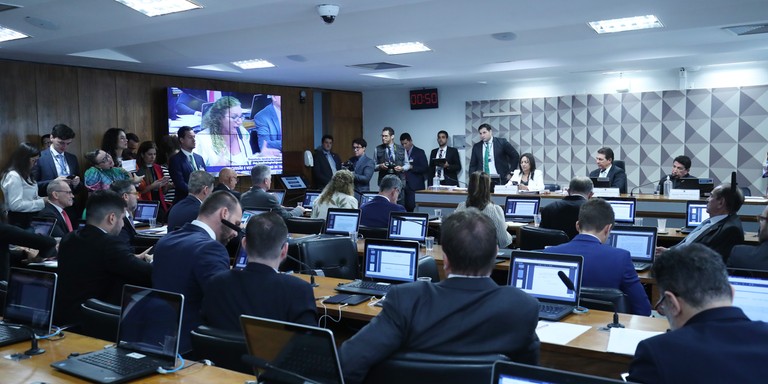 Após aprovação do plano, comissão retoma os trabalhos na próxima terça-feira Após aprovação do plano, comissão retoma os trabalhos na próxima terça-feira