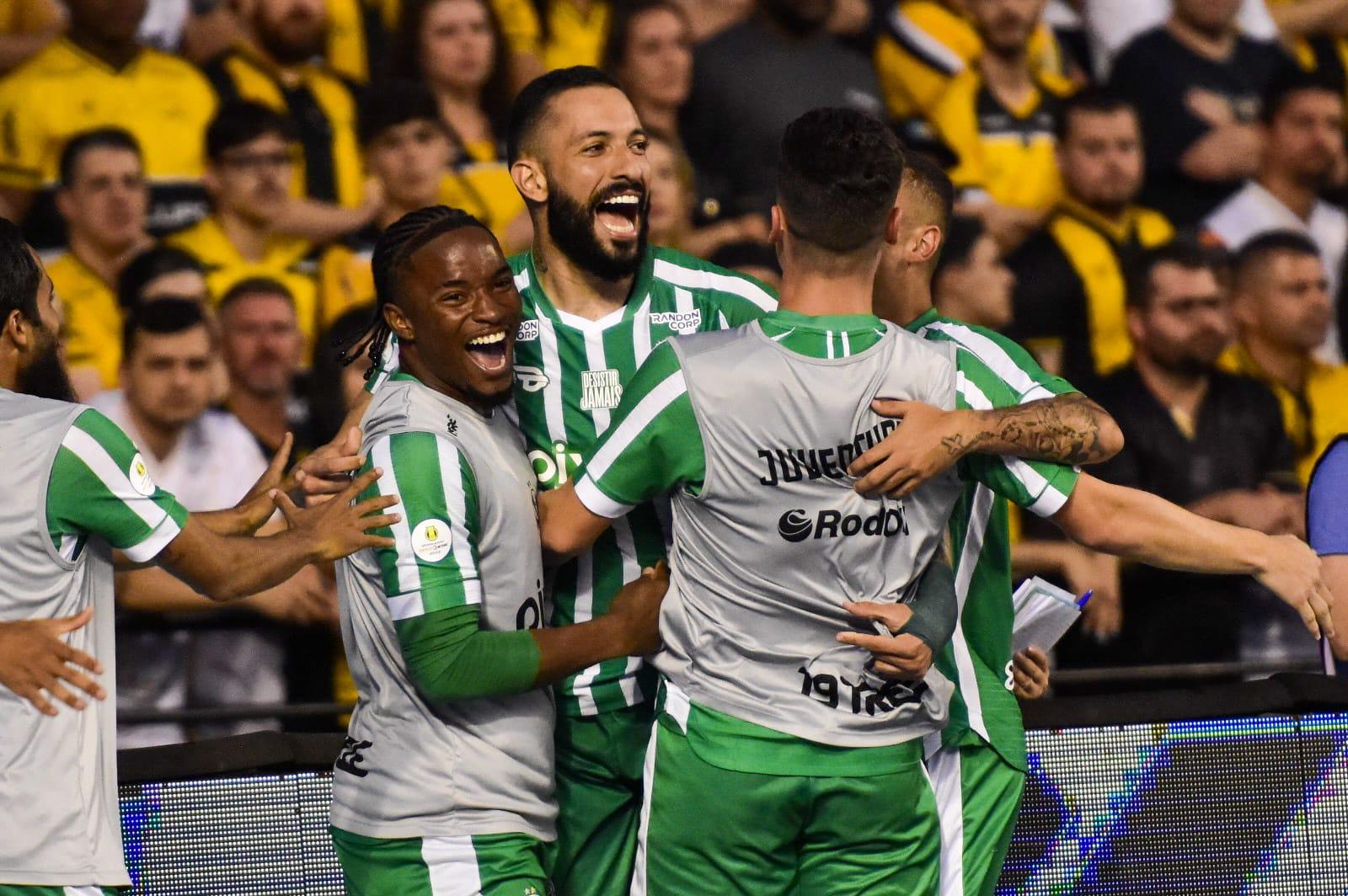 Rodrigo Rodrigues marcou o gol da vit&oacute;ria jaconera