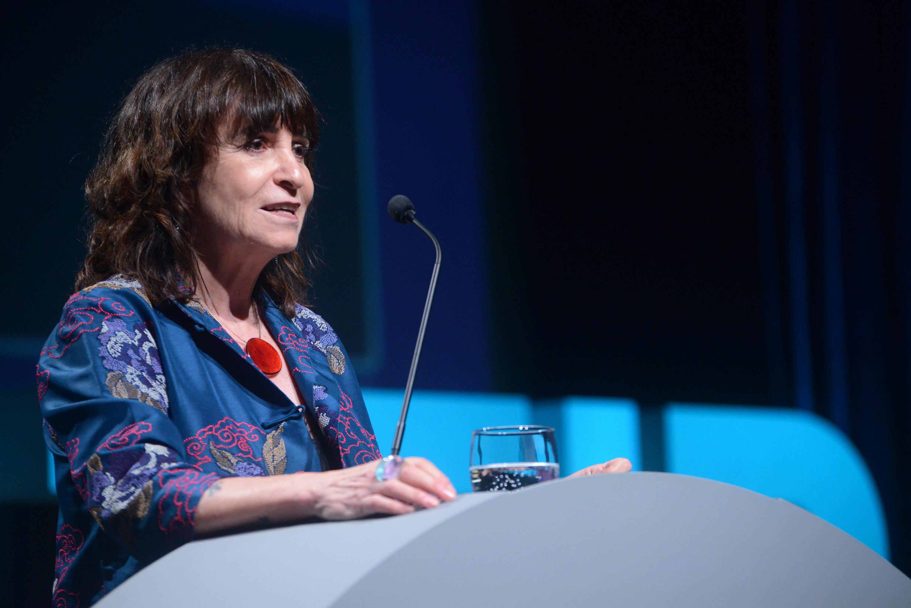 Rosa: "Estamos tentando escrever uma hist&oacute;ria verdadeira, profissional, igualit&aacute;ria sobre a a&ccedil;&atilde;o das mulheres"