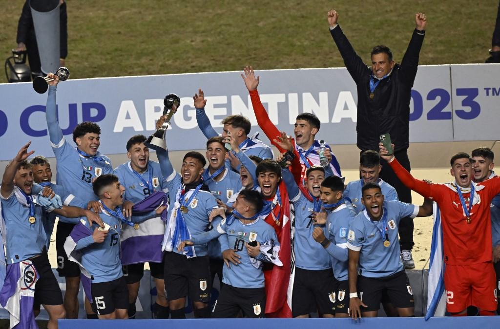 Uruguai vence It&aacute;lia e &eacute; campe&atilde;o do Mundial Sub-20 pela primeira vez