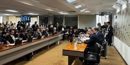 Comissão no Senado aprovou projeto nesta segunda-feira Comissão no Senado aprovou projeto nesta segunda-feira