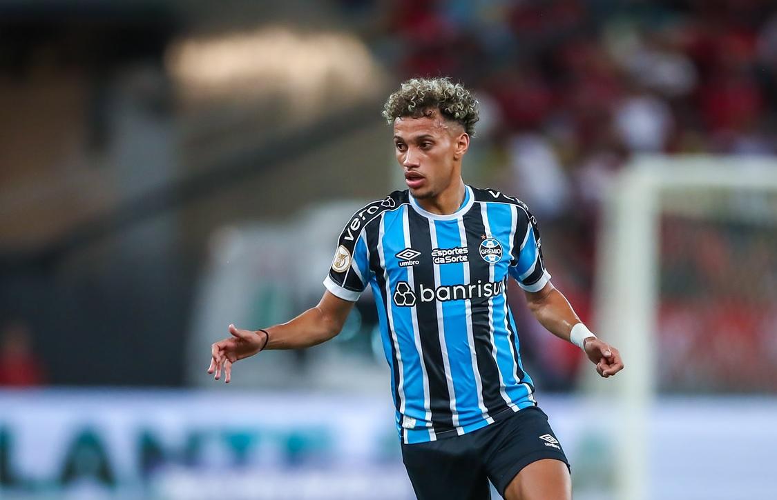 Volante gremista &eacute; jogador mais valorizado do plantel