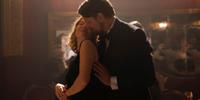 Jacob Störr (Gijs Naber), um capitão da Marinha, suspeita de infidelidade de sua mulher Lizzy (Léa Seydoux)