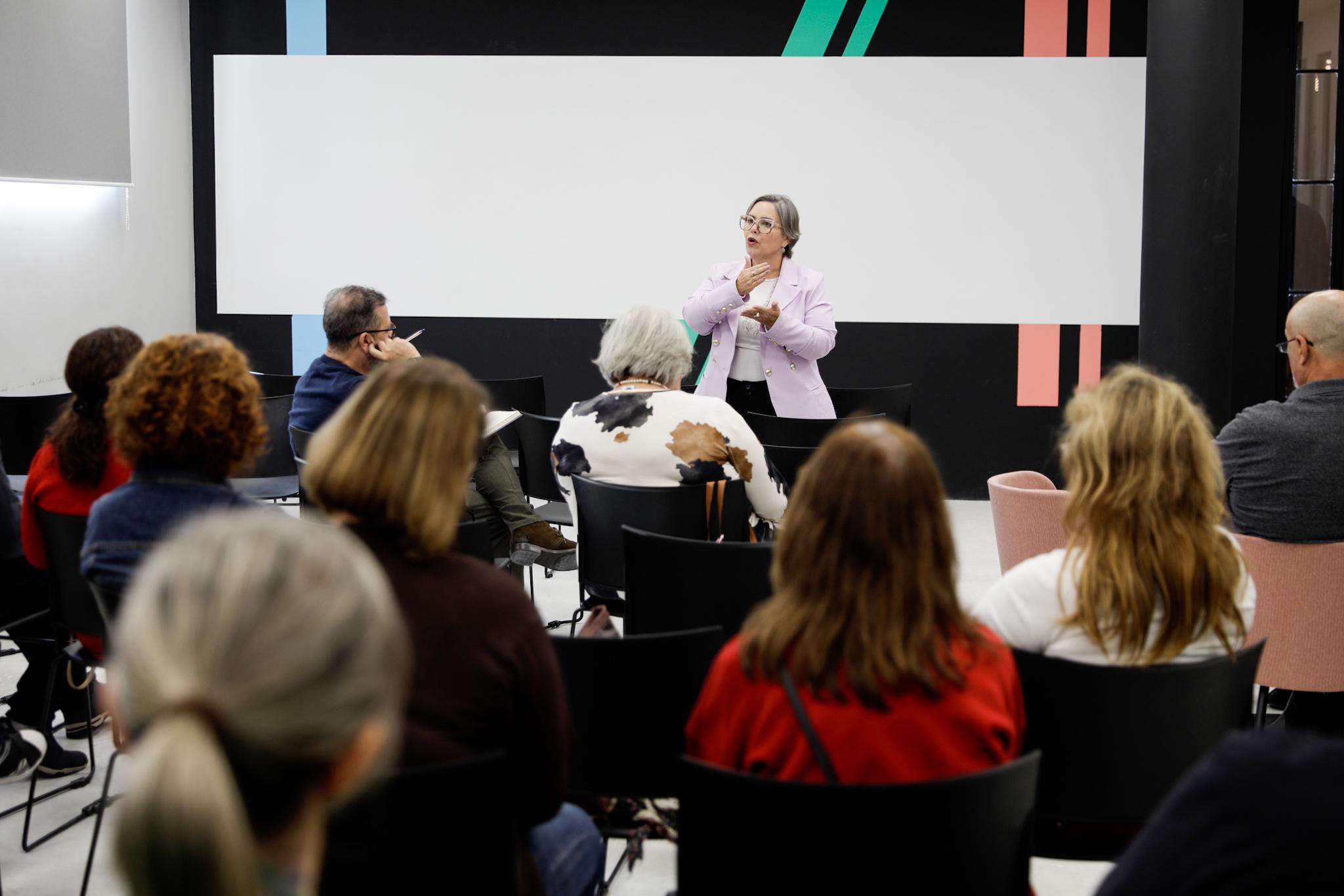 Secret&aacute;ria S&ocirc;nia da Rosa