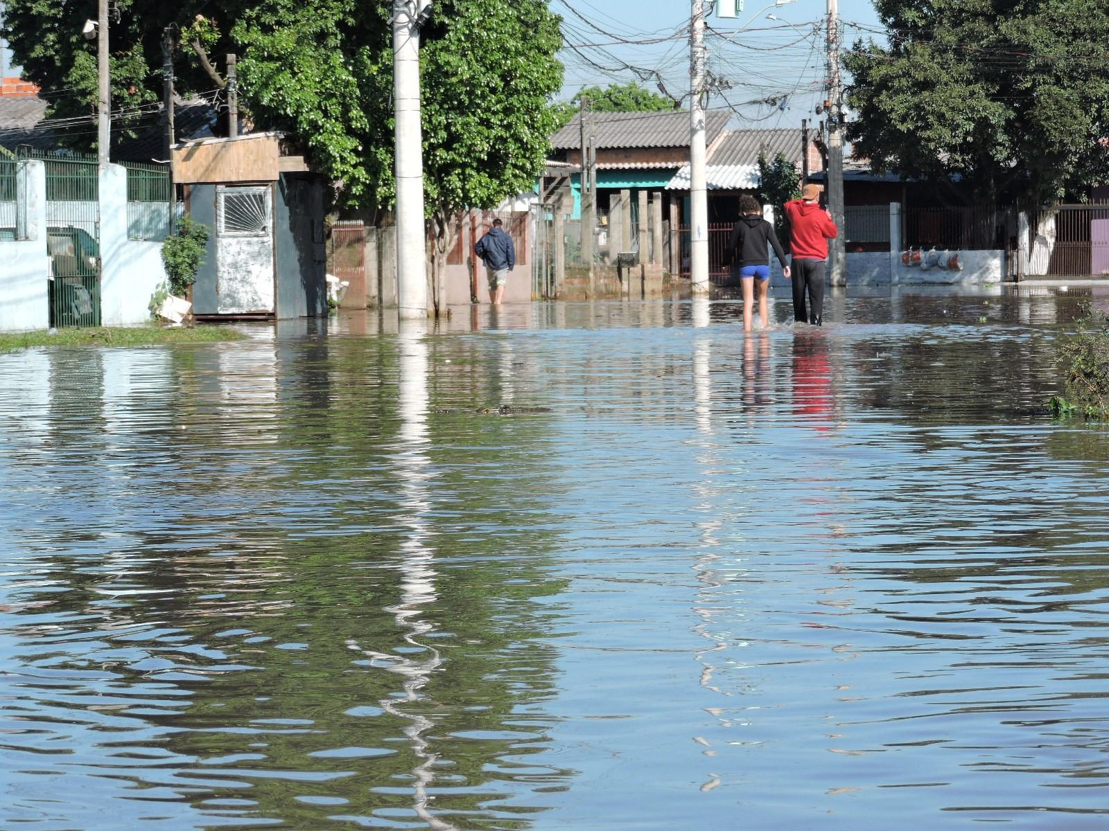 N&iacute;vel do Rio dos Sinos come&ccedil;ou a baixar lentamente