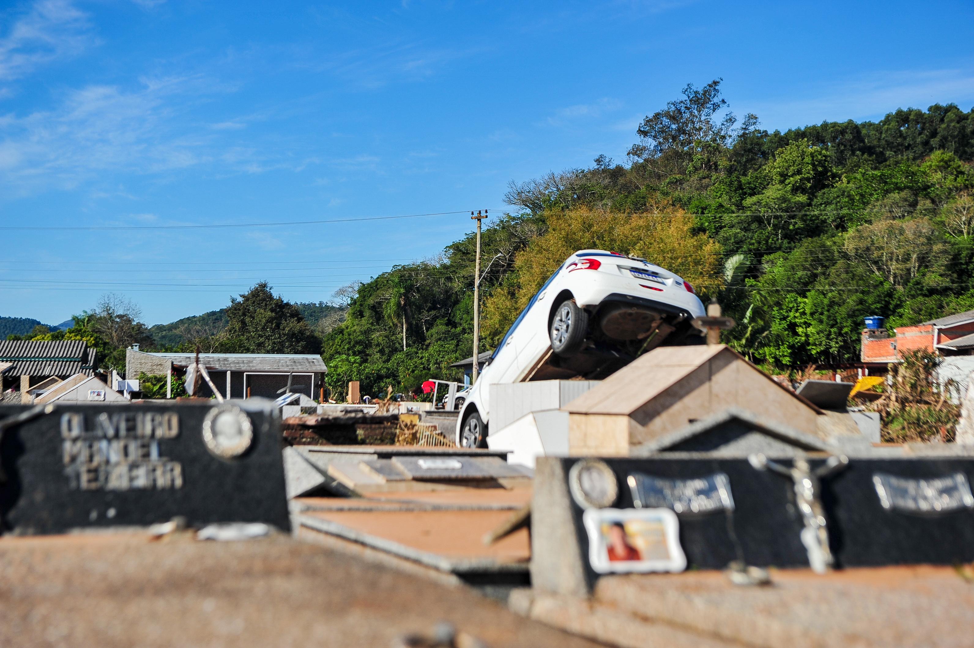 Cidade foi uma das mais atingidas pelo fen&ocirc;meno que vitimou, at&eacute; aqui, 14 pessoas no Estado