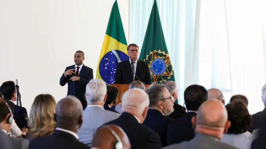 O PDT alega que Bolsonaro cometeu abuso de poder pol&iacute;tico e econ&ocirc;mico na reuni&atilde;o com embaixadores
