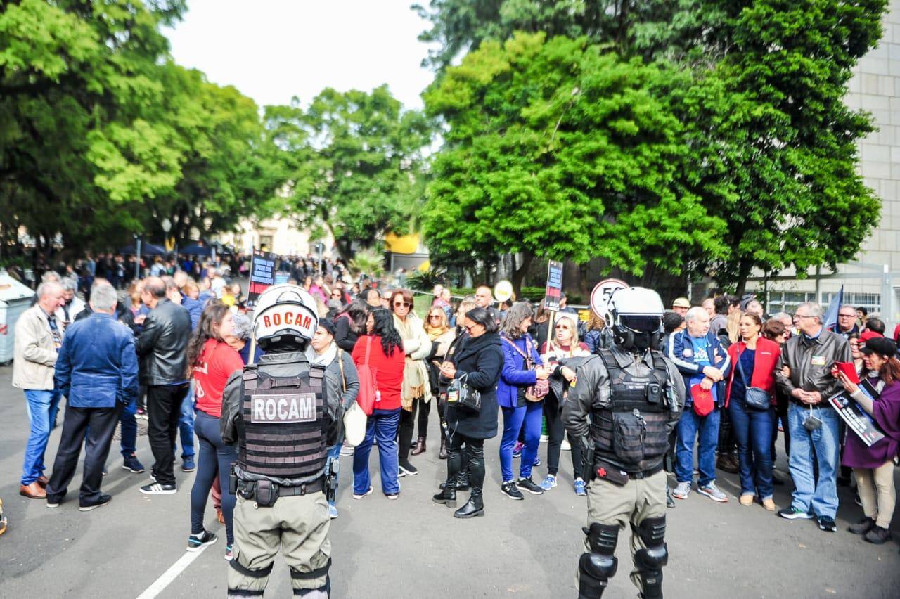 Em maioria, l&iacute;deres pedem que vota&ccedil;&atilde;o do IPE Sa&uacute;de ocorra hoje na Assembleia, que segue bloqueada